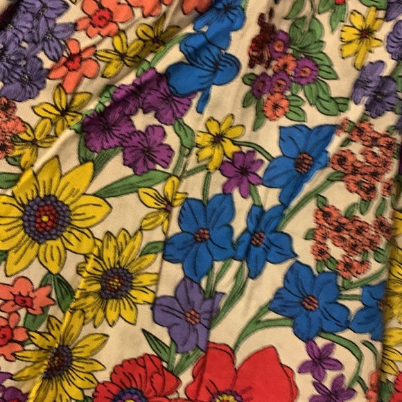 Natural Life Colorful Floral Dress, NWT
Size Medium - Picture 4 of 4